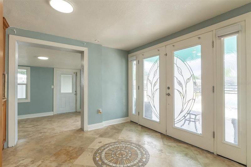 6 bedroom Single Family Residence at 4540 W JEAN STREET, WEST PARK ESTATES UNIT 4, TAMPA — photo 4