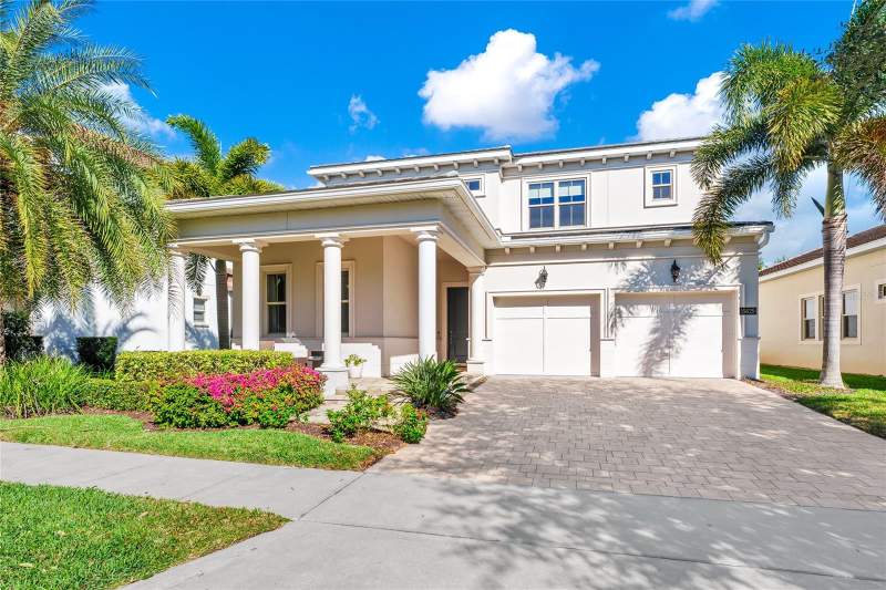 5 bedroom Single Family Residence at 15625 Sylvester Palm Drive, Lakeshore Preserve Ph 1, Winter Garden — photo 2