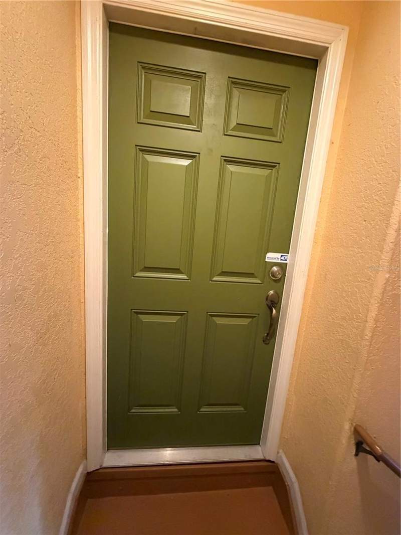 2 bedroom Townhouse at 4817 Tuscan Loon Drive, Palm River Twnhms Ph 1, Tampa — photo 5