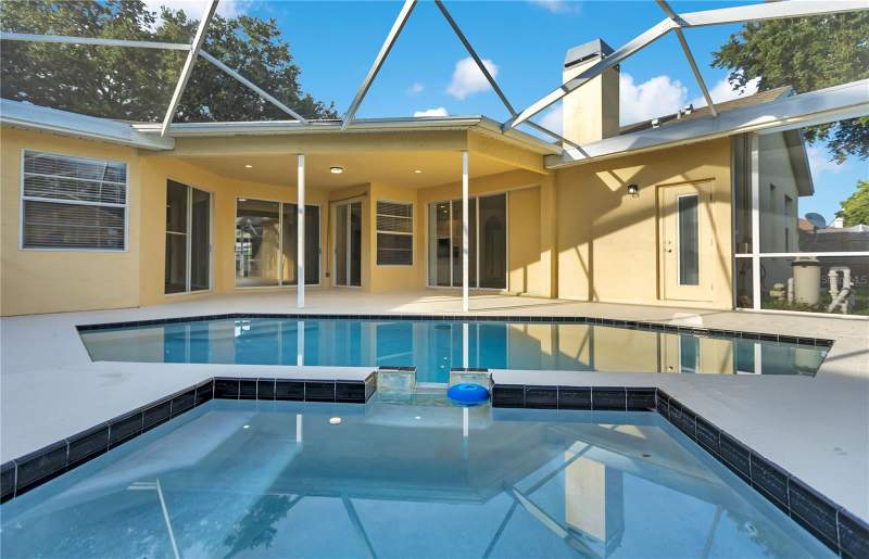 4 bedroom Single Family Residence at 9303 Heritage Oak Court, Hunters Green Prcl 18A Phas, Tampa — photo 2