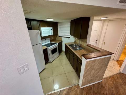 1948 Lake Atriums Circle #119, Orlando FL - photo 6 of 20