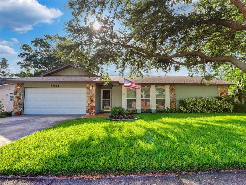 4 bedroom Single Family Residence at 2021 TODD ROAD, CEDAR HEIGHTS, CLEARWATER — photo 4
