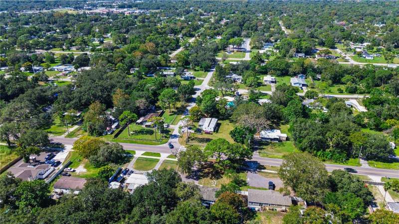 4 bedroom Manufactured Home at 12506 Hicks Road, Lakewood Acres Sub, Hudson — photo 5