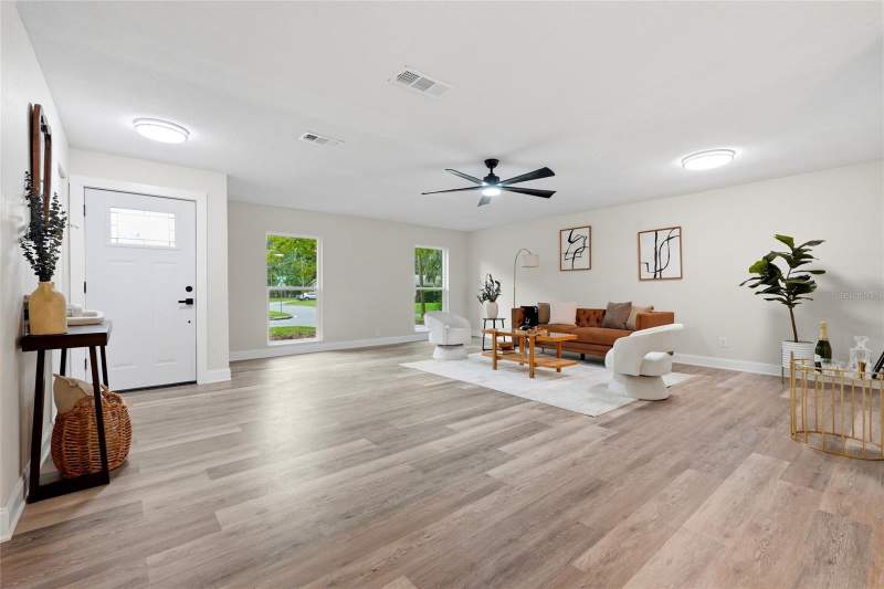 4 bedroom Single Family Residence at 4717 NW 31st Terrace, Northwood, Gainesville — photo 4
