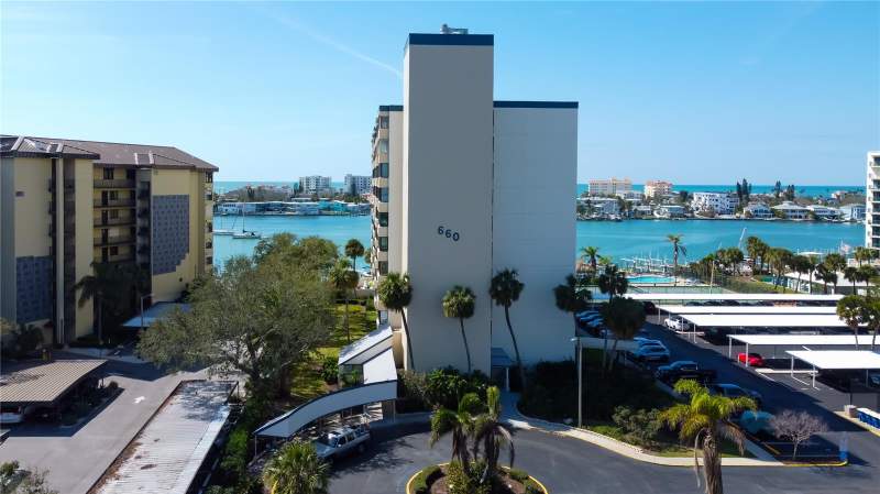 Diamond Isle Condo
