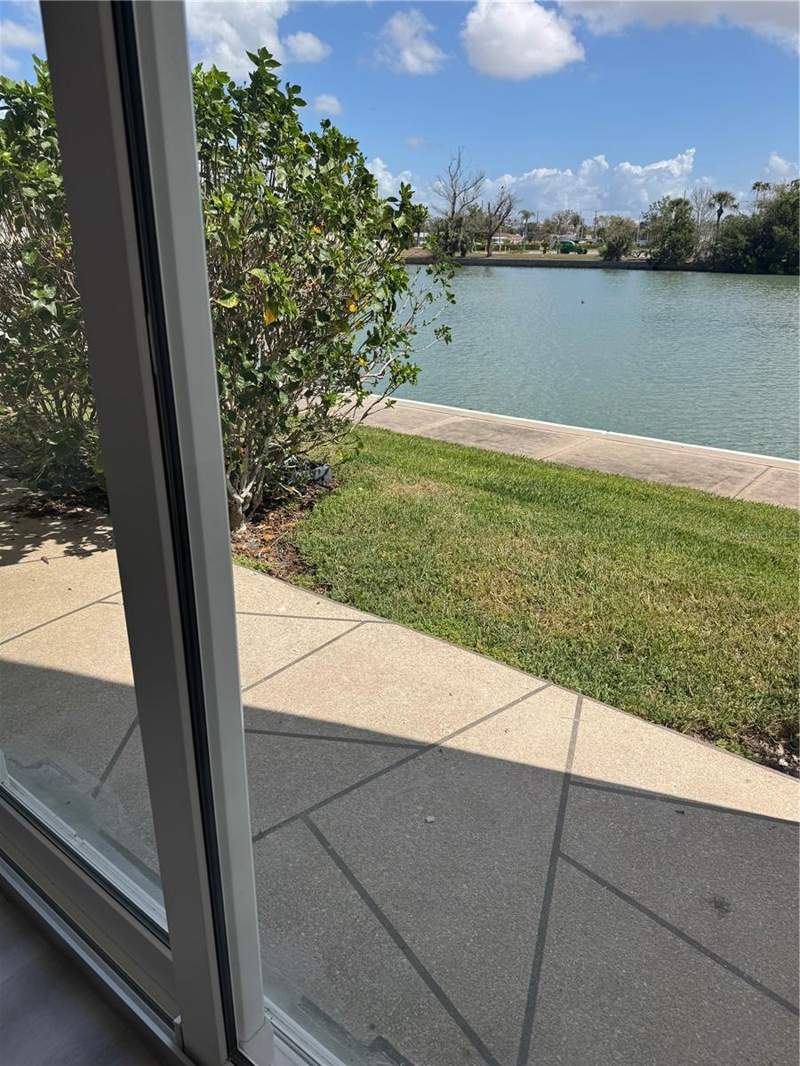 2 bedroom Condominium at 7425 Bay Island Drive #103, Bay Island Group 2, South Pasadena — photo 3