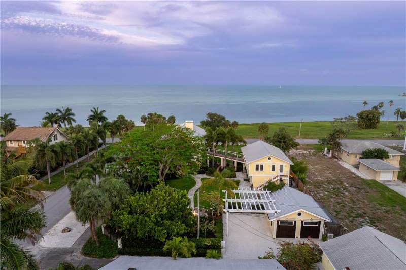 5 bedroom Single Family Residence at 1803 Beach Drive, Bayboro, St Petersburg — photo 4