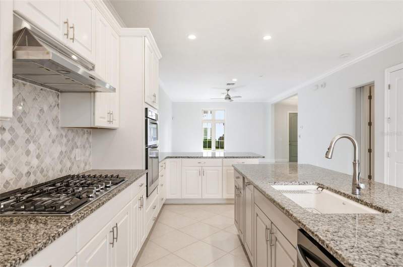 4 bedroom Townhouse at 8807 Fountain Palm Aly, Lakeshore Preserve Ph 1, Winter Garden — photo 3
