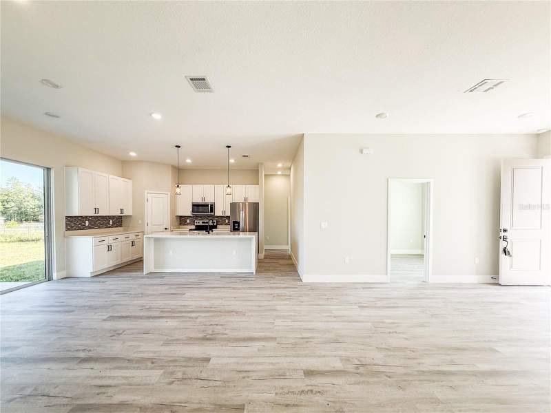 4 bedroom Single Family Residence at 6243 SW 133rd Street Road, Marion Oaks Un 10, Ocala — photo 5