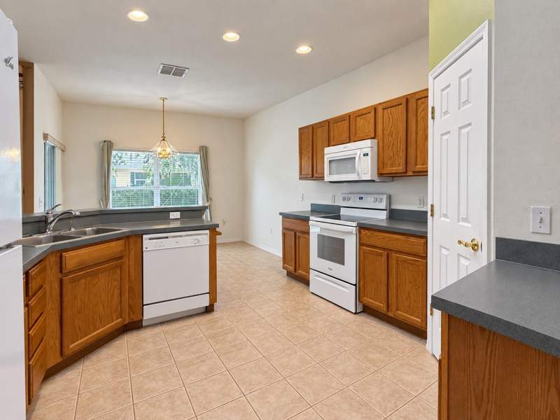 2 bedroom Single Family Residence at 219 Knoll Wood Drive, Solivita Ph 02C, Poinciana — photo 5