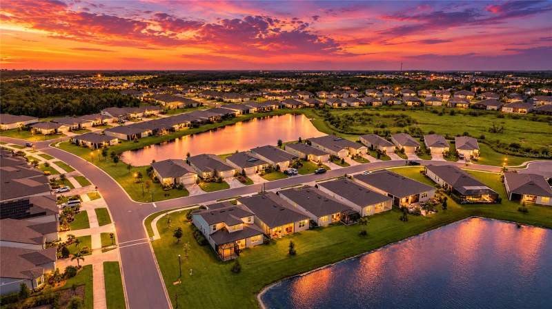 3 bedroom Single Family Residence at 10619 Sea Pines Place, Del Webb At Bayview Ph III, Parrish — photo 2