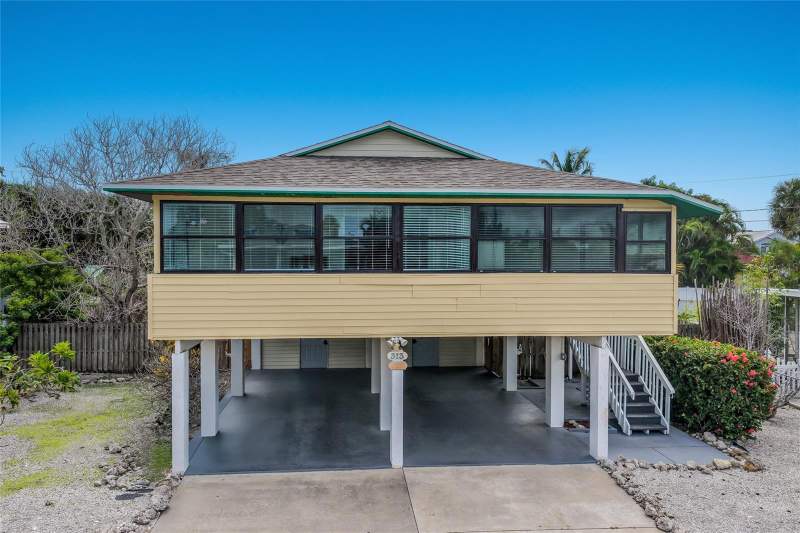 3 bedroom Single Family Residence at 313 Magnolia Avenue, Bimini Bay Colony Club, Anna Maria — photo 2