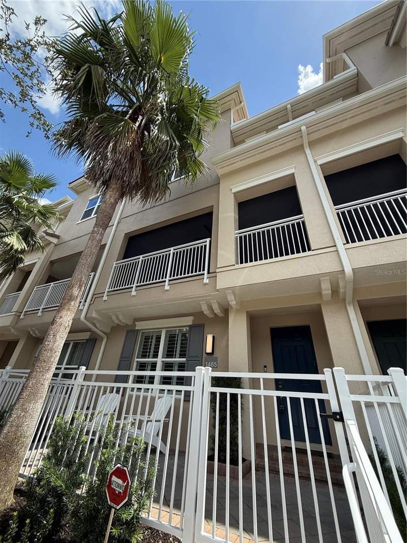 1465 LAKE GEORGE DRIVE home for sale in Grande Oaks At Heathrow