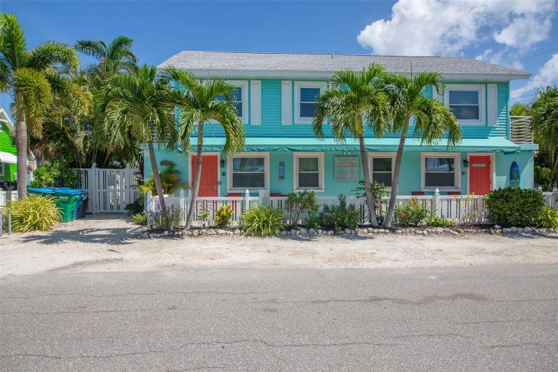 1 bedroom Condominium at 308 2nd Street #201, Bayview Inn, Bradenton Beach — photo 1