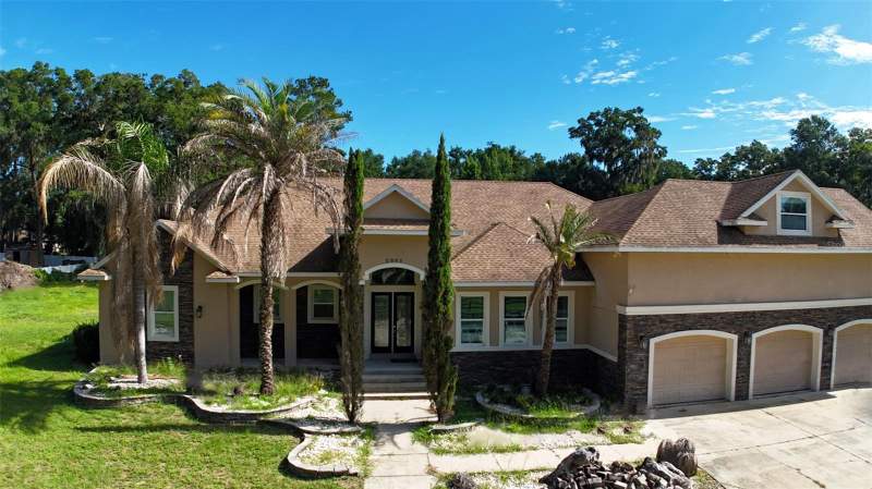 6 bedroom Single Family Residence at 2065 SW 80th Street, Ocala, Ocala — photo 2