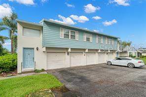 2 bedroom Townhouse at 3247 38th Way #C, West Shore Village Two, St Petersburg — photo 3