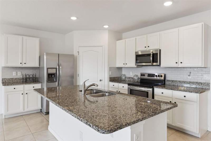 4 bedroom Single Family Residence at 2487 White Lilly Drive, Murano At Westside, Kissimmee — photo 5
