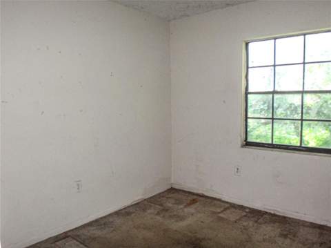 7556 23rd Street, Zephyrhills FL - photo 9 of 22