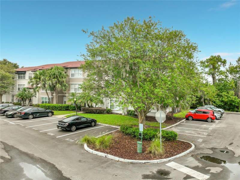 2 bedroom Condominium at 5140 Conroy Road #18, Residences/Millenia, Orlando — photo 4
