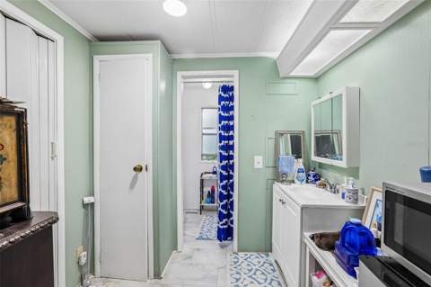 8807 Sheldon West Drive, Tampa FL - photo 11 of 22
