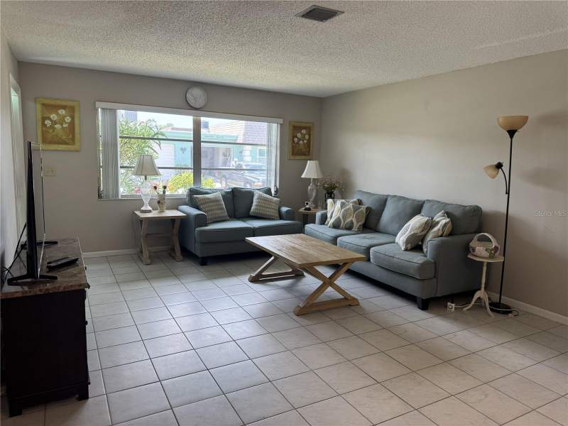 2 bedroom Condominium at 7007 Versailles #n/a, Vendome Village, Pinellas Park — photo 3