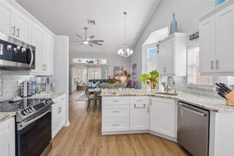 9330 New Orleans Drive, Weeki Wachee FL - photo 14 of 42