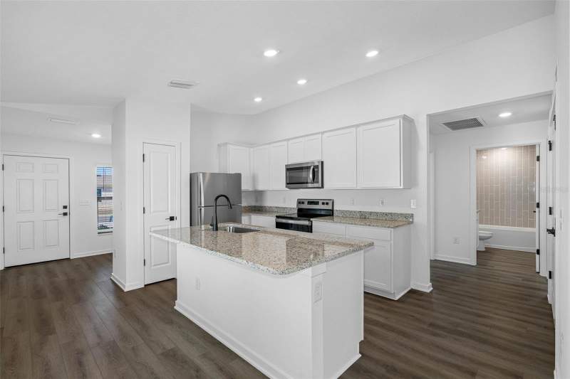 3 bedroom Single Family Residence at 12143 Elston Street, Spring Hill, Spring Hill — photo 2