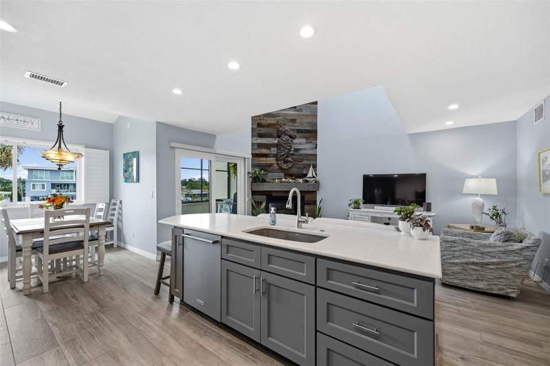 3 bedroom Townhouse at 2395 Hanover Dr, Curlew Landings, Dunedin — photo 3