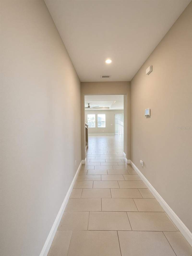 4 bedroom Single Family Residence at 140 Bright Ibis Avenue, Mangrove Manor, Apollo Beach — photo 4