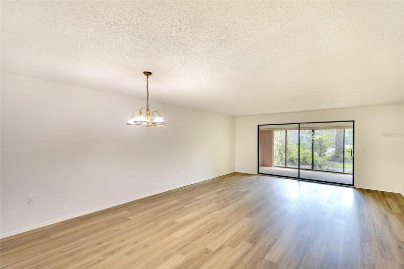 2 bedroom Condominium at 123 Wild Palm Drive #123, Wildewood Springs, Bradenton — photo 4