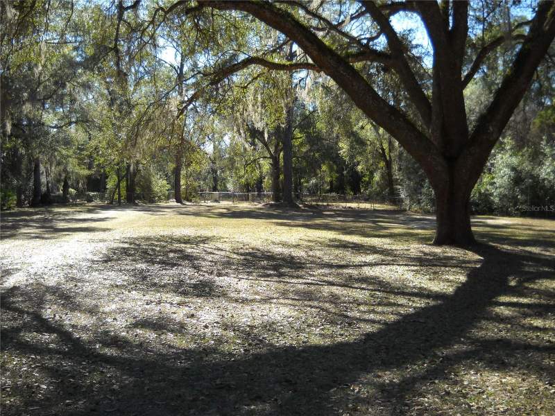 5 bedroom Manufactured Home at 4881 NW 69th Street, Golden Meadow Farms, Ocala — photo 4