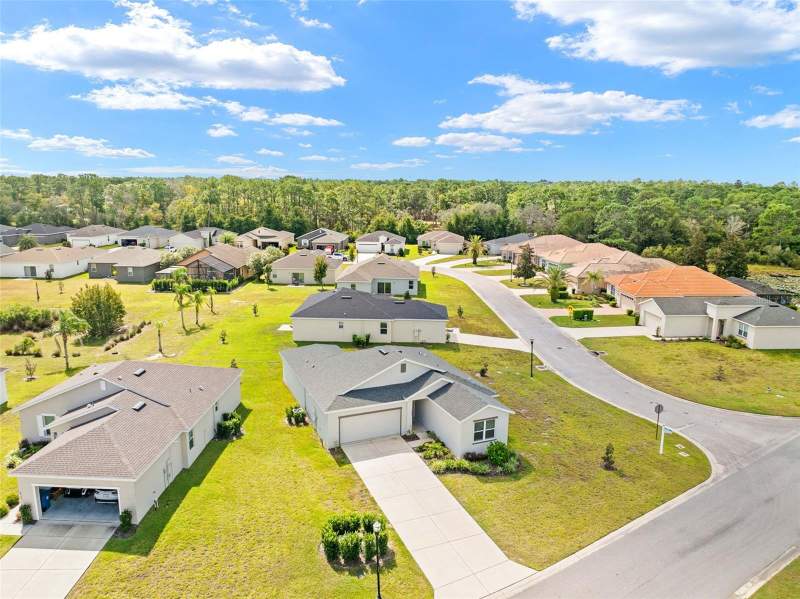 3 bedroom Single Family Residence at 8952 Mississippi Run, Glen Lakes Ph 1, Weeki Wachee — photo 2