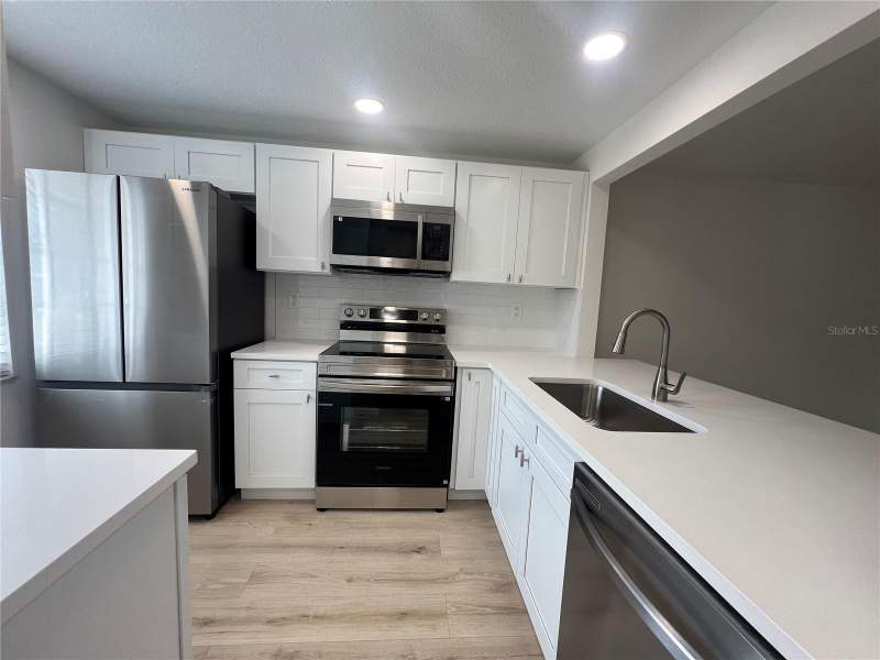 2 bedroom Condominium at 4223 Sheldon Place #23, Gardens Beacon Square, New Port Richey — photo 2