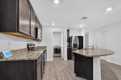 1556 Wynford Circle, Tavares FL - photo 19 of 45