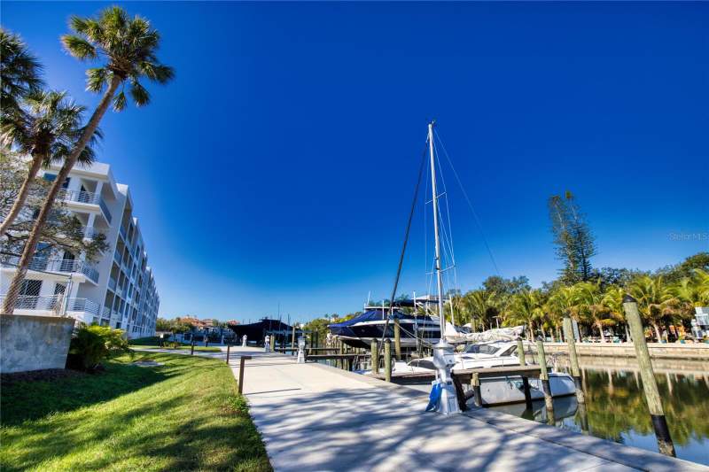 1 bedroom Condominium at 1703 N Tamiami Trail #203, The Strand Of Sarasota, Sarasota — photo 3