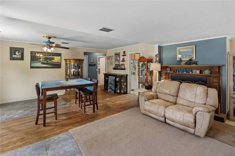 3 bedroom Single Family Residence at 26015 Sackamaxon Drive, Mount Plymouth, Sorrento — photo 4