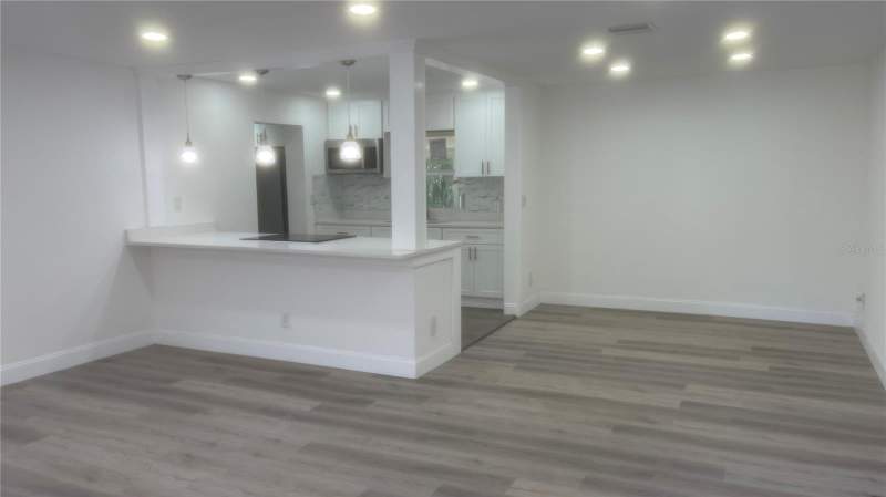 4 bedroom Single Family Residence at 113 W Division Street, Winter Garden Shores Rep, Winter Garden — photo 2