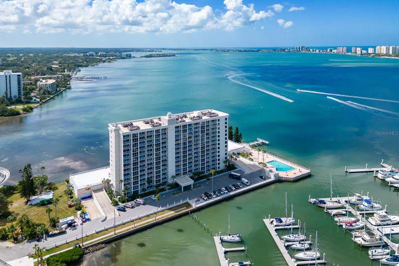 Pierce 100 Condo