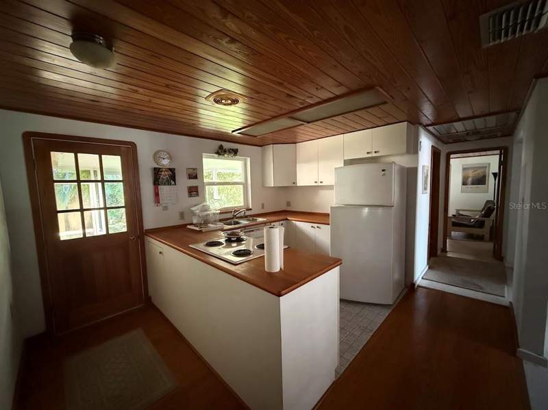 3 bedroom Single Family Residence at 965 Palmetto Drive, Harbor Hill Park, Safety Harbor — photo 5