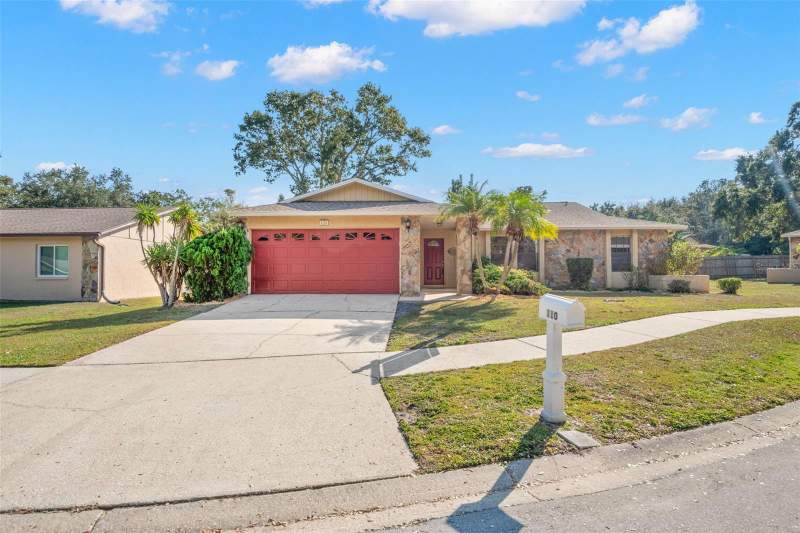 110 MEADOWCROSS DRIVE home for sale in Country Villas