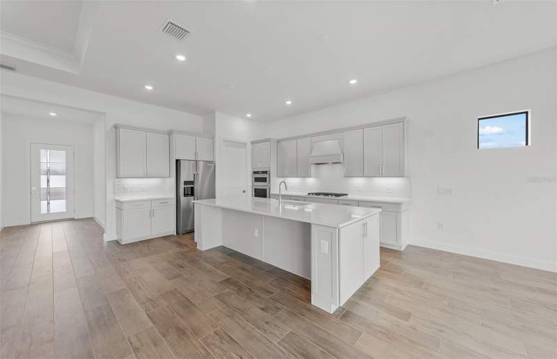 3 bedroom Single Family Residence at 5027 Golden Shore Court, Del Webb Catalina At Lakewood Ranch, Lakewood Ranch — photo 5