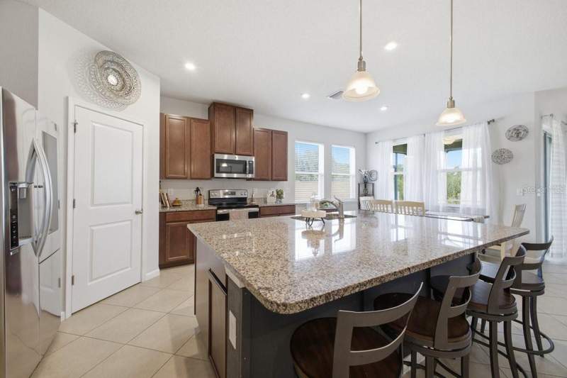 4 bedroom Single Family Residence at 5907 114th Avenue, Willow Bend Ph Ib, Parrish — photo 4