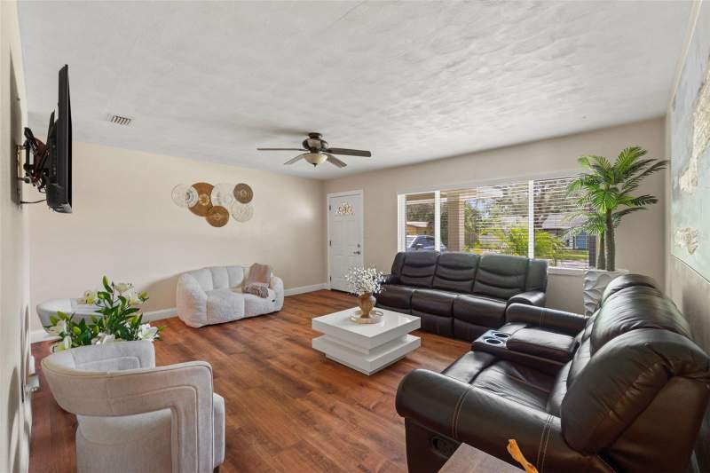 5 bedroom Single Family Residence at 1721 S Jefferson Avenue, Ponce Deleon Estates, Clearwater — photo 4