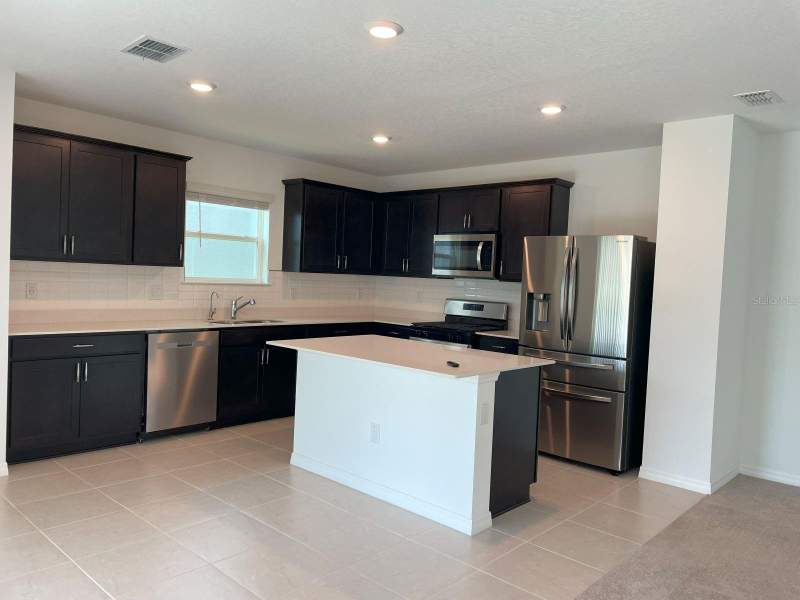 4 bedroom Single Family Residence at 3943 Almond Brook Boulevard, Whispering Pines Ph 1, Land O Lakes — photo 2