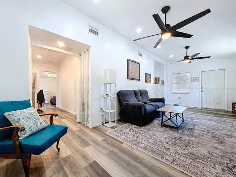 7110 S Mascotte Street, Tampa FL - photo 8 of 40