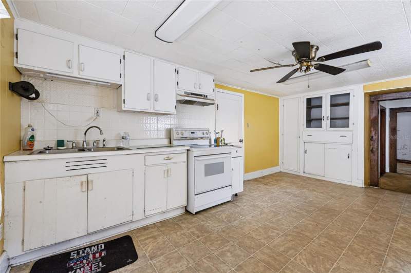 3 bedroom Single Family Residence at 308 S Galena Avenue, Minneola, Minneola — photo 3