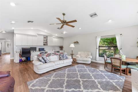 7565 Castle Drive, Sarasota FL - photo 12 of 62
