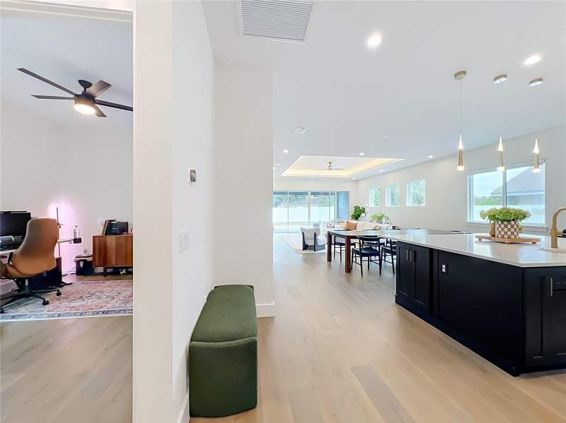 4 bedroom Single Family Residence at 1737 Indiana Avenue, Lawndale, Winter Park — photo 5