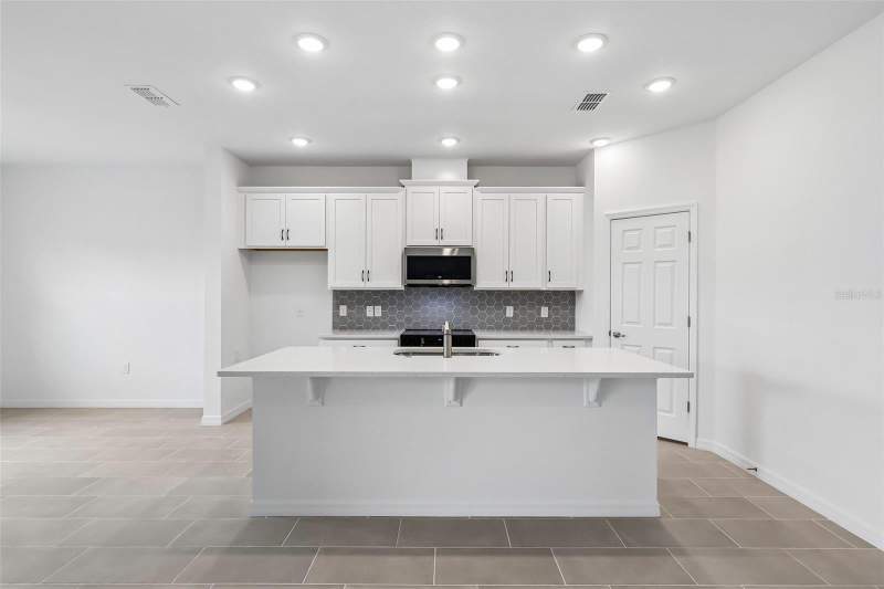 4 bedroom Single Family Residence at 2005 Education Street, Trinity Place Ph 1, St Cloud — photo 4