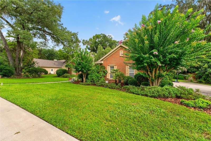 4 bedroom Single Family Residence at 5604 NW 52nd Avenue, Millhopper Forest Ph 1A, Gainesville — photo 4